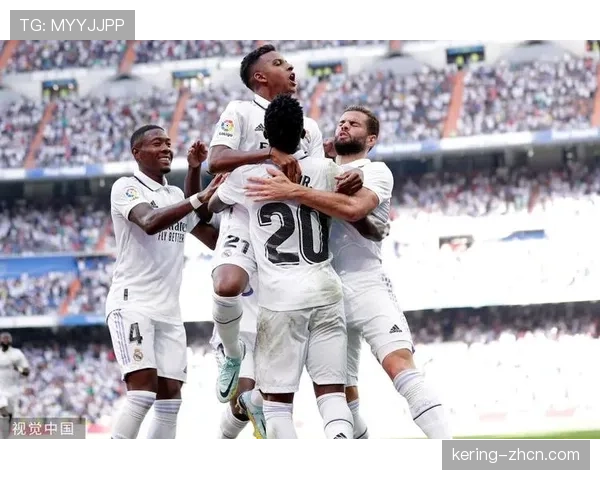 国家德比实时:皇马凭借维尼修斯与巴尔韦德的边路快速转换连入两球